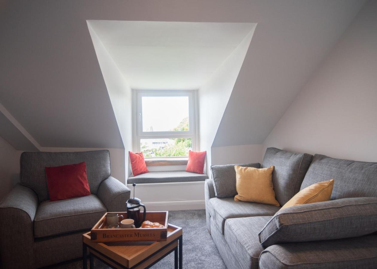 Burnbank Apartment โอบาน ภายนอก รูปภาพ